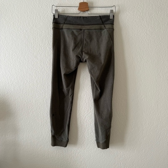 LULULEMON athletica refine crop capri wee stripe fatigue green legging - Picture 9 of 12